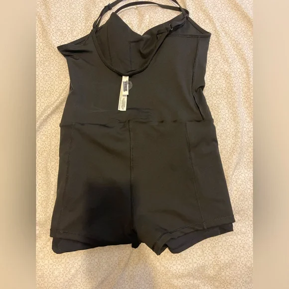 VS PINK BLACK ROMPER - Picture 3 of 4